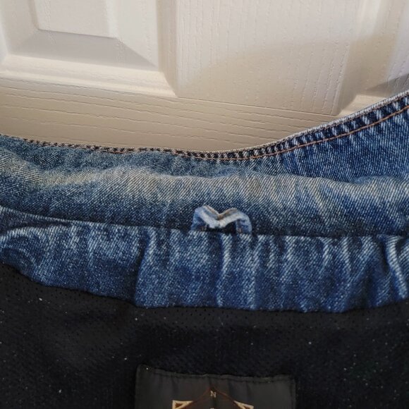 Denim fleece lined Guide Gear vest - Picture 3 of 6